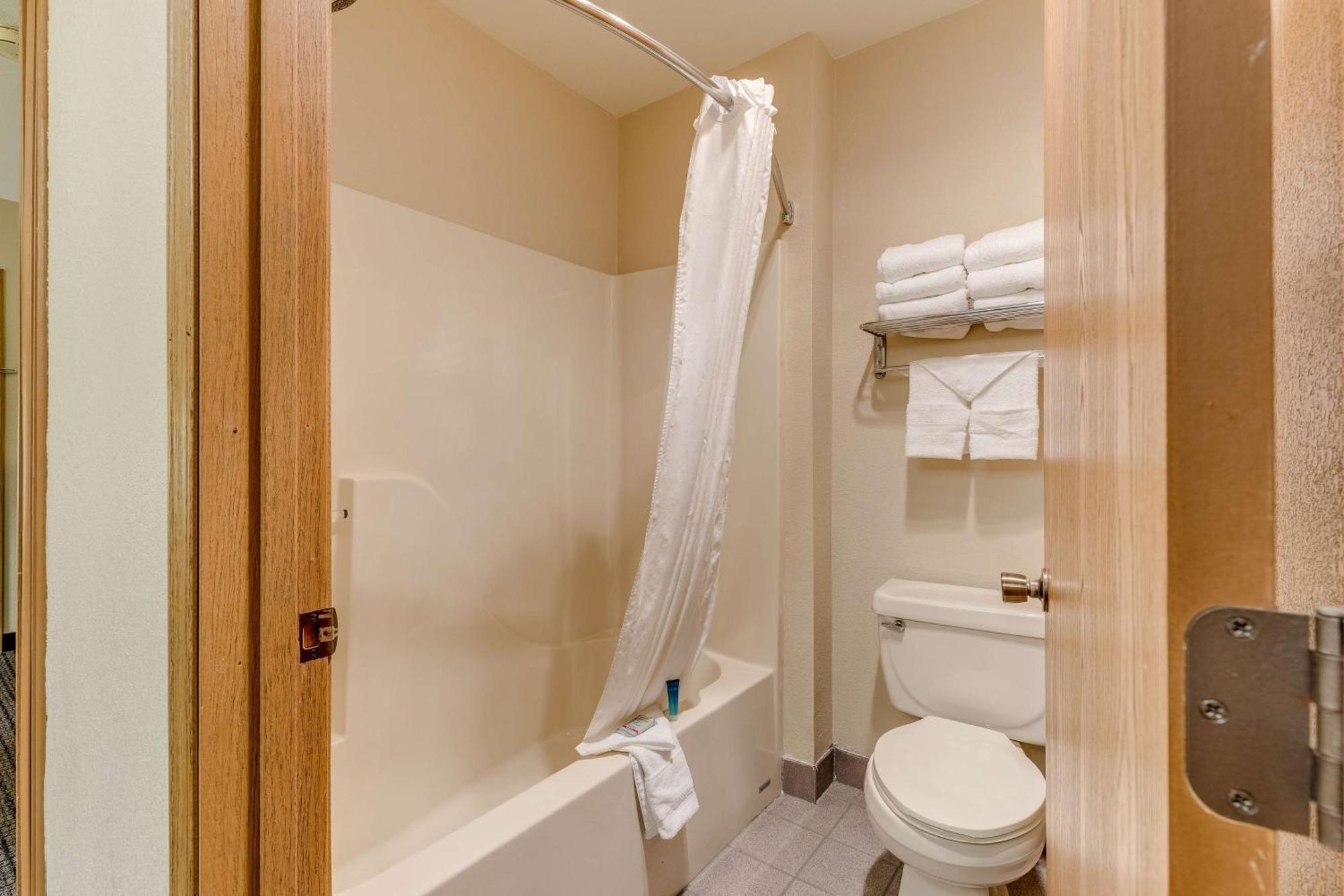 Best Western Lakewinds Ludington Extérieur photo