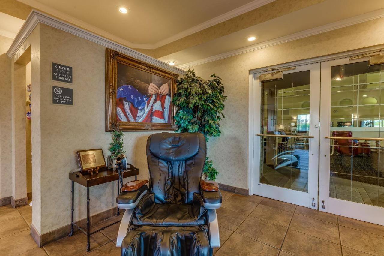 Best Western Lakewinds Ludington Extérieur photo